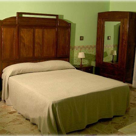 Bed and Breakfast Casa Tina Maugeri Aeroporto di Catania Fontana Rossa Esterno foto