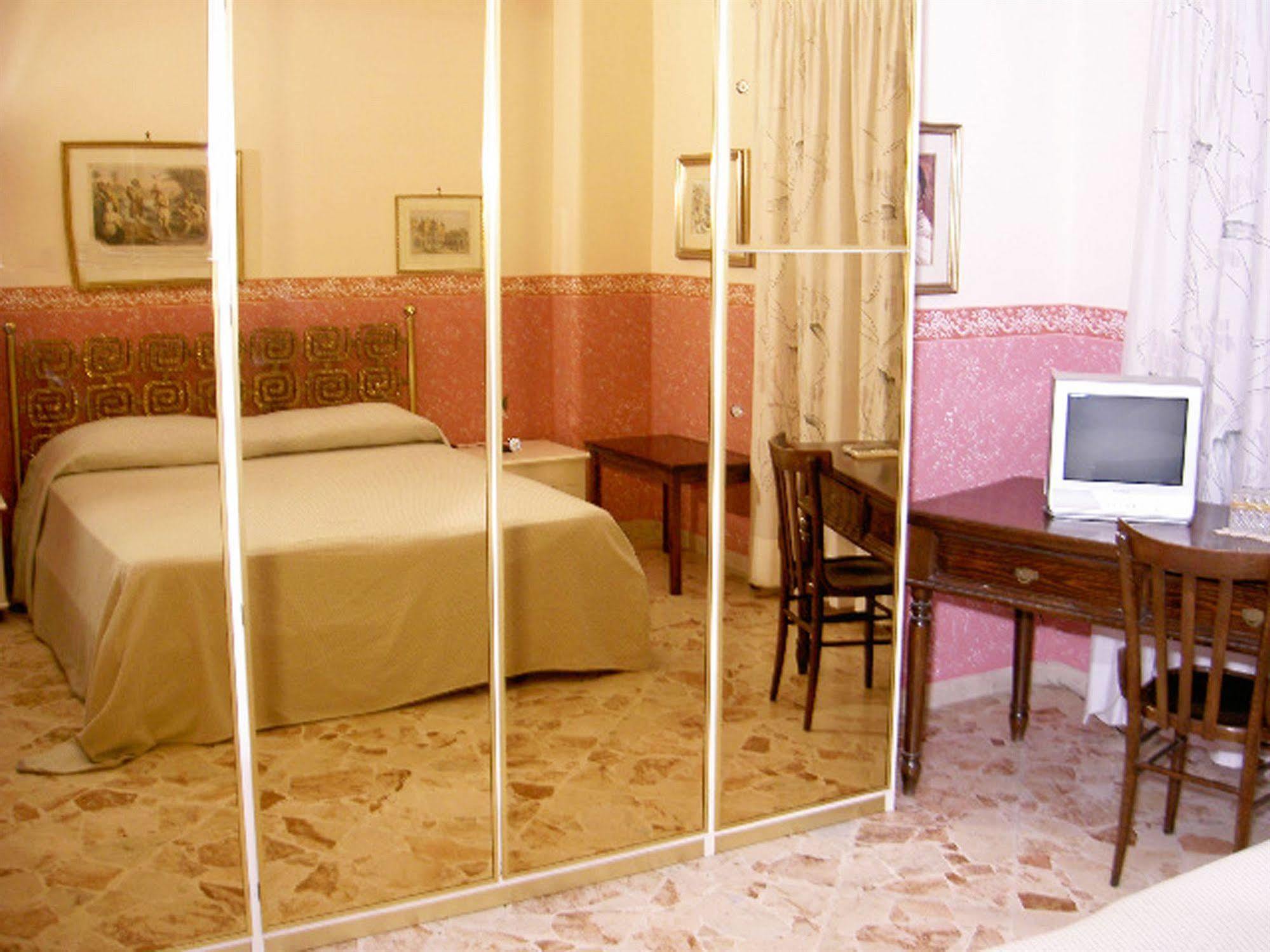 Bed and Breakfast Casa Tina Maugeri Aeroporto di Catania Fontana Rossa Esterno foto