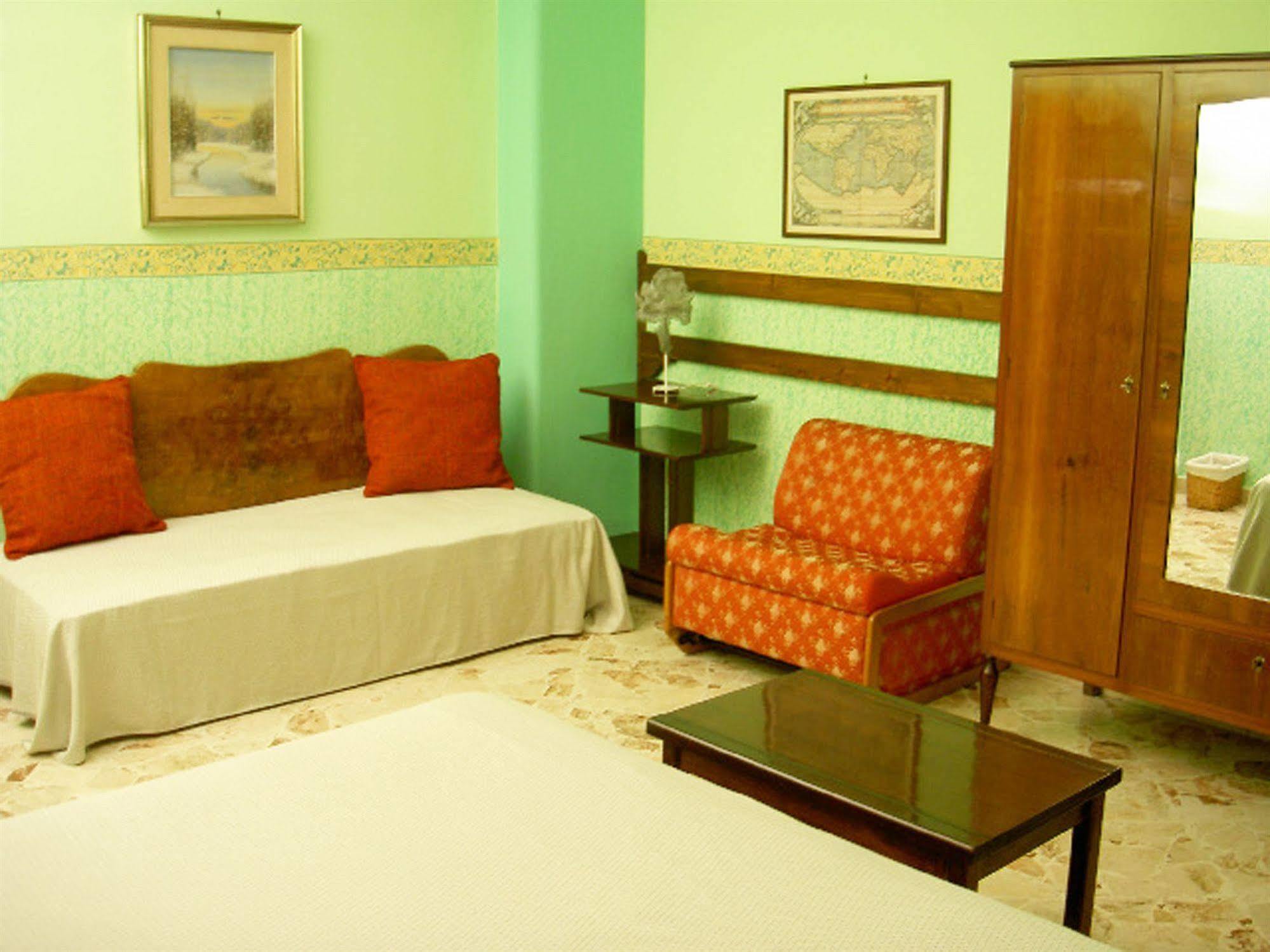 Bed and Breakfast Casa Tina Maugeri Aeroporto di Catania Fontana Rossa Esterno foto