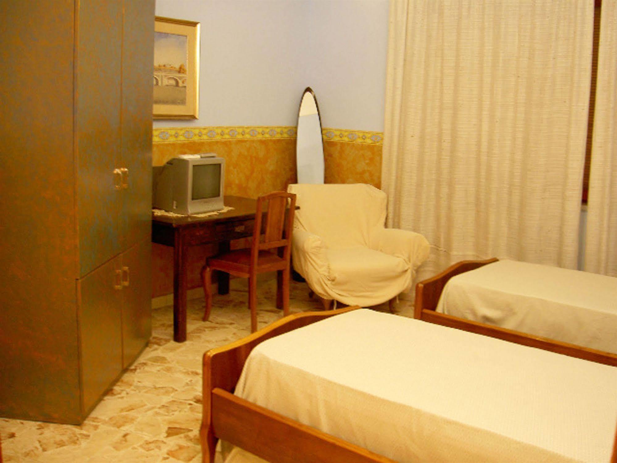 Bed and Breakfast Casa Tina Maugeri Aeroporto di Catania Fontana Rossa Esterno foto