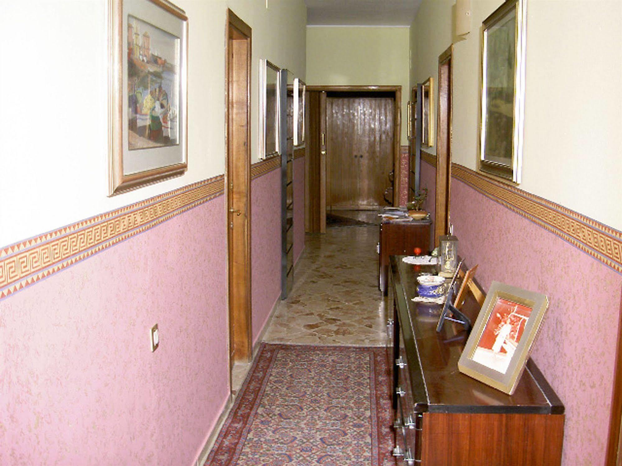 Bed and Breakfast Casa Tina Maugeri Aeroporto di Catania Fontana Rossa Esterno foto